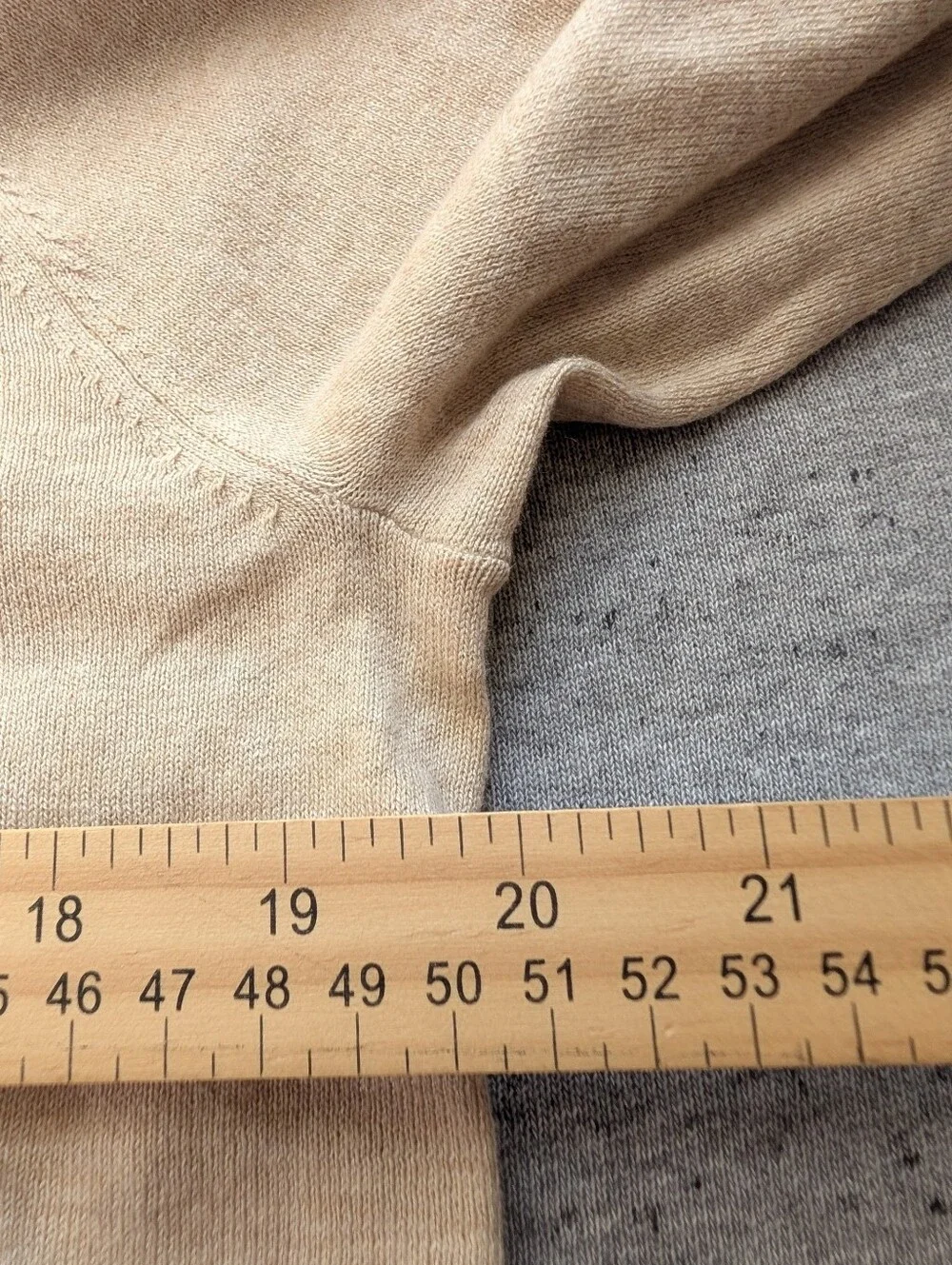 J. Crew L Teddie Pullover Beige Crewneck Lightweight Sweater 2025 Minimalist